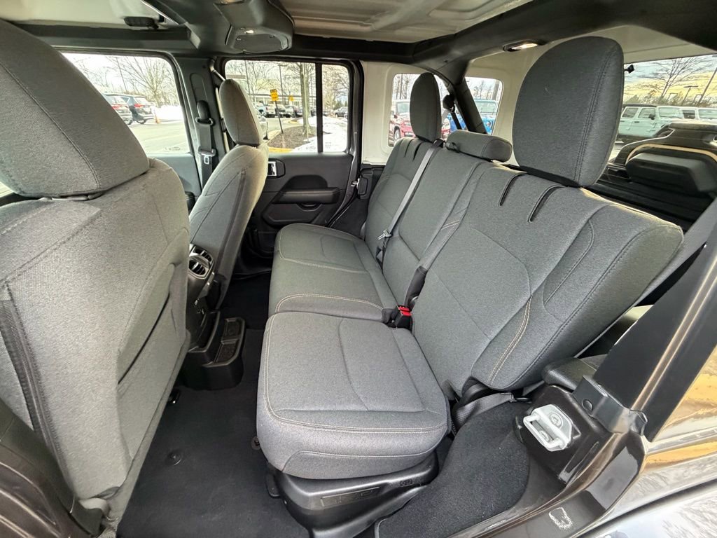 Certified 2025 Jeep Wrangler Unlimited Sahara image 17