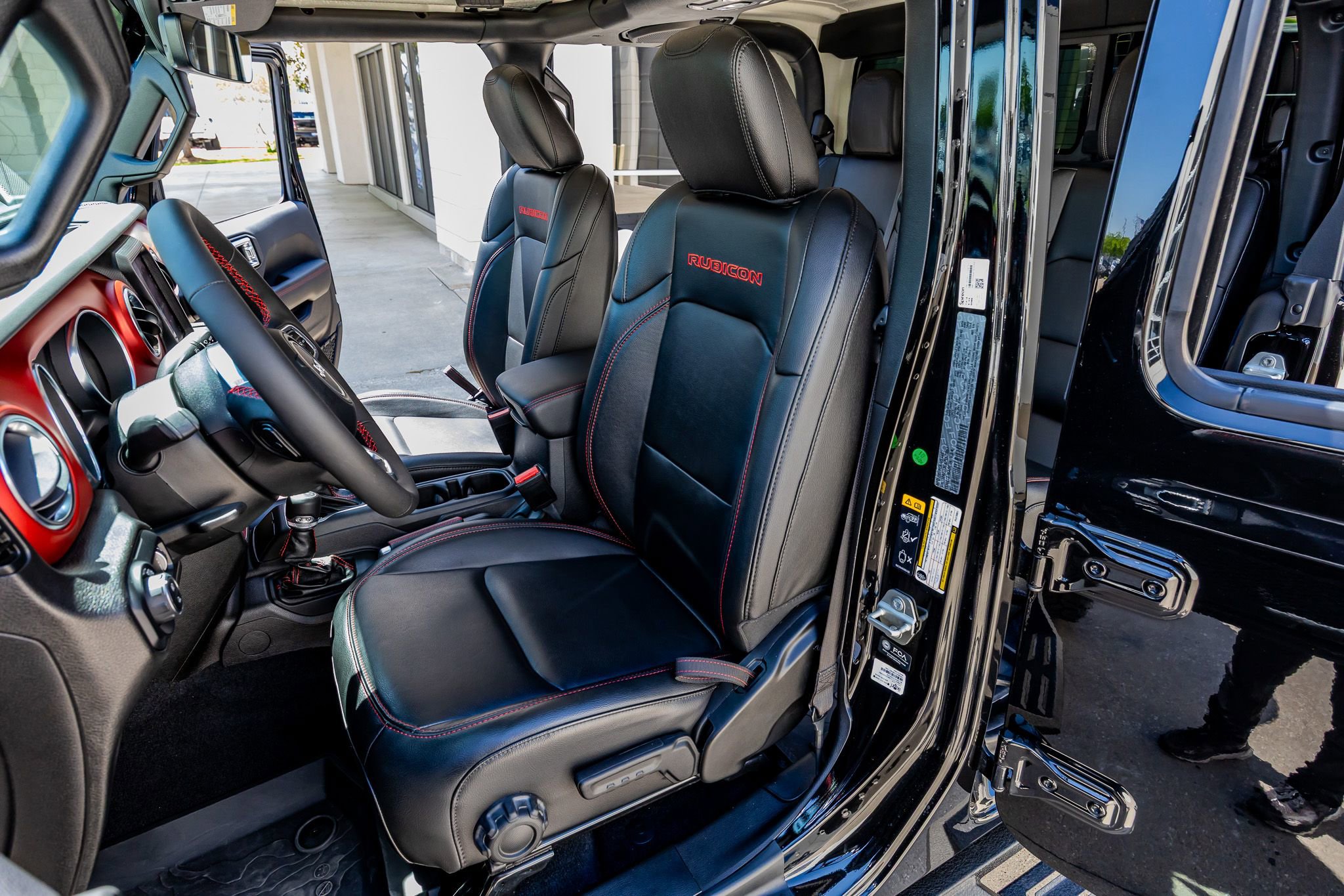 Used 2023 Jeep Gladiator Rubicon w/ LED Lighting Group AWD/4WD image 29