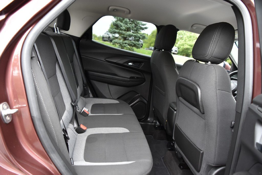 Used 2023 Chevrolet TrailBlazer LT FWD image 30