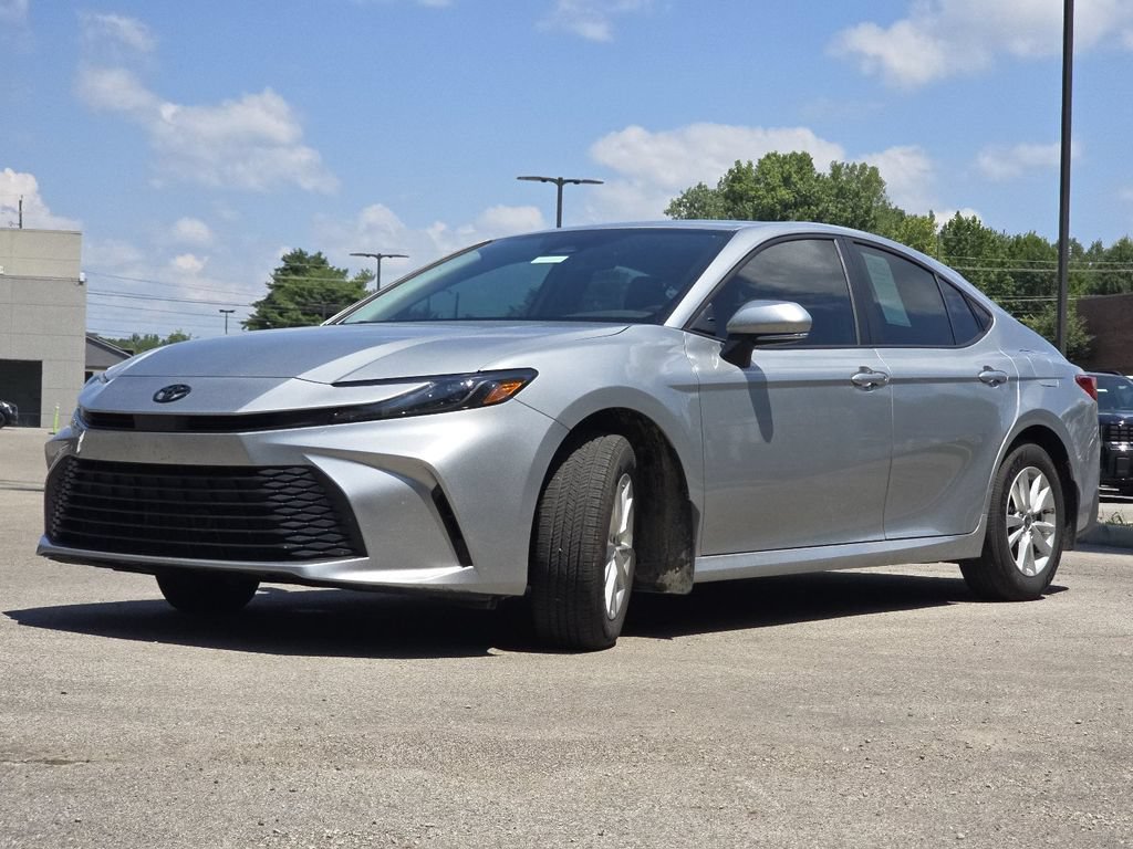 Used 2025 Toyota Camry LE w/ Convenience Package AWD/4WD image 11