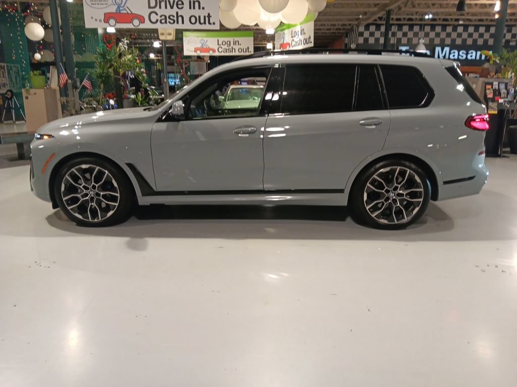 Certified 2026 BMW X7 xDrive40i w/ M Sport Package AWD/4WD image 16