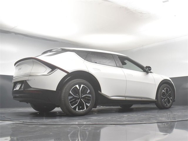 Used 2024 Kia EV6 Wind w/ Wind Technology Package image 40