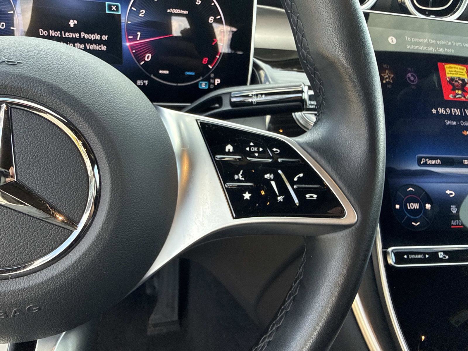 Used 2024 Mercedes-Benz GLC 300 4MATIC image 31