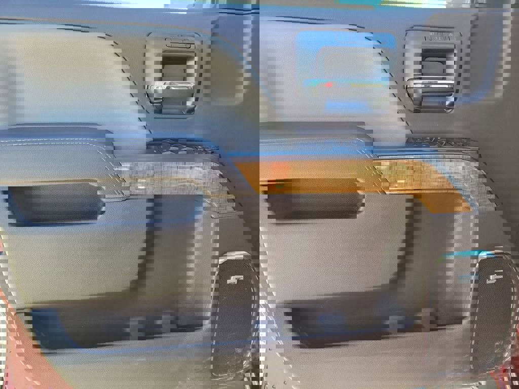 Certified 2017 GMC Sierra 1500 SLT w/ SLT Premium Package image 16