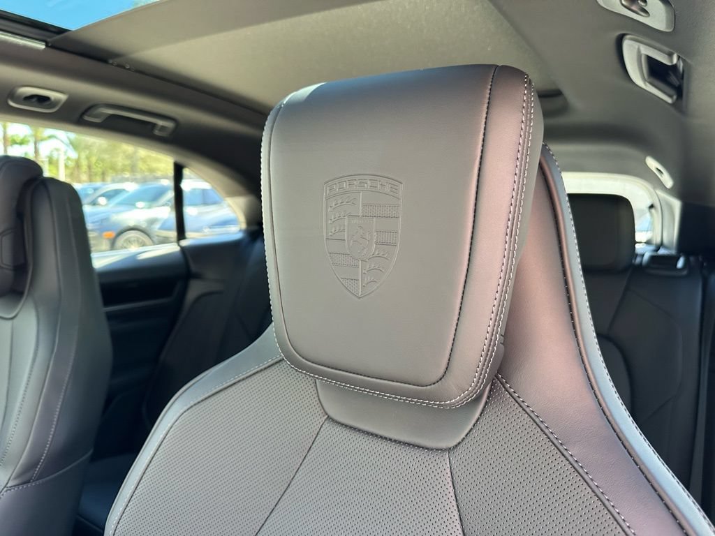 Used 2026 Porsche Macan Electric RWD image 24