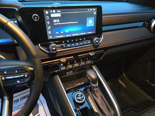 Used 2024 Chevrolet Colorado Z71 w/ Z71 Convenience Package 2 image 20