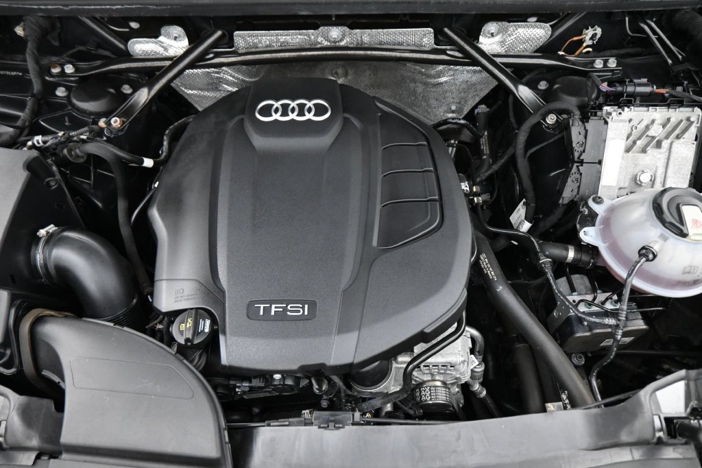 Used 2020 Audi Q5 2.0T Premium w/ Convenience Package AWD/4WD image 20