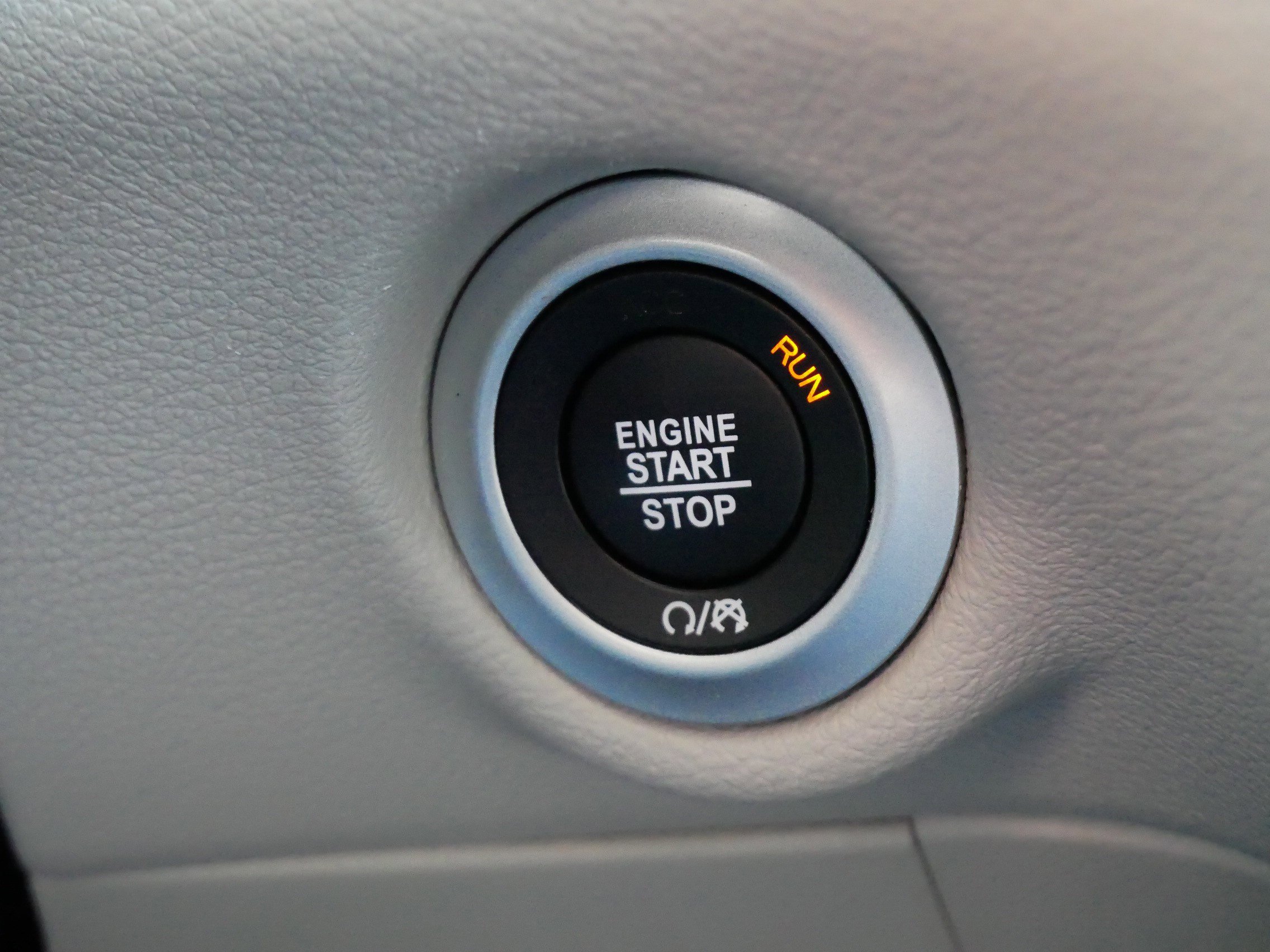 Used 2024 Chrysler Pacifica Touring-L FWD image 30