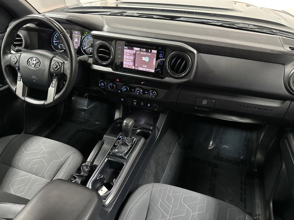 Used 2019 Toyota Tacoma TRD Sport image 12