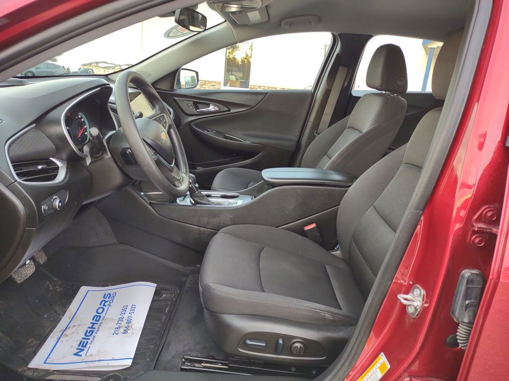 Used 2023 Chevrolet Malibu LT image 9