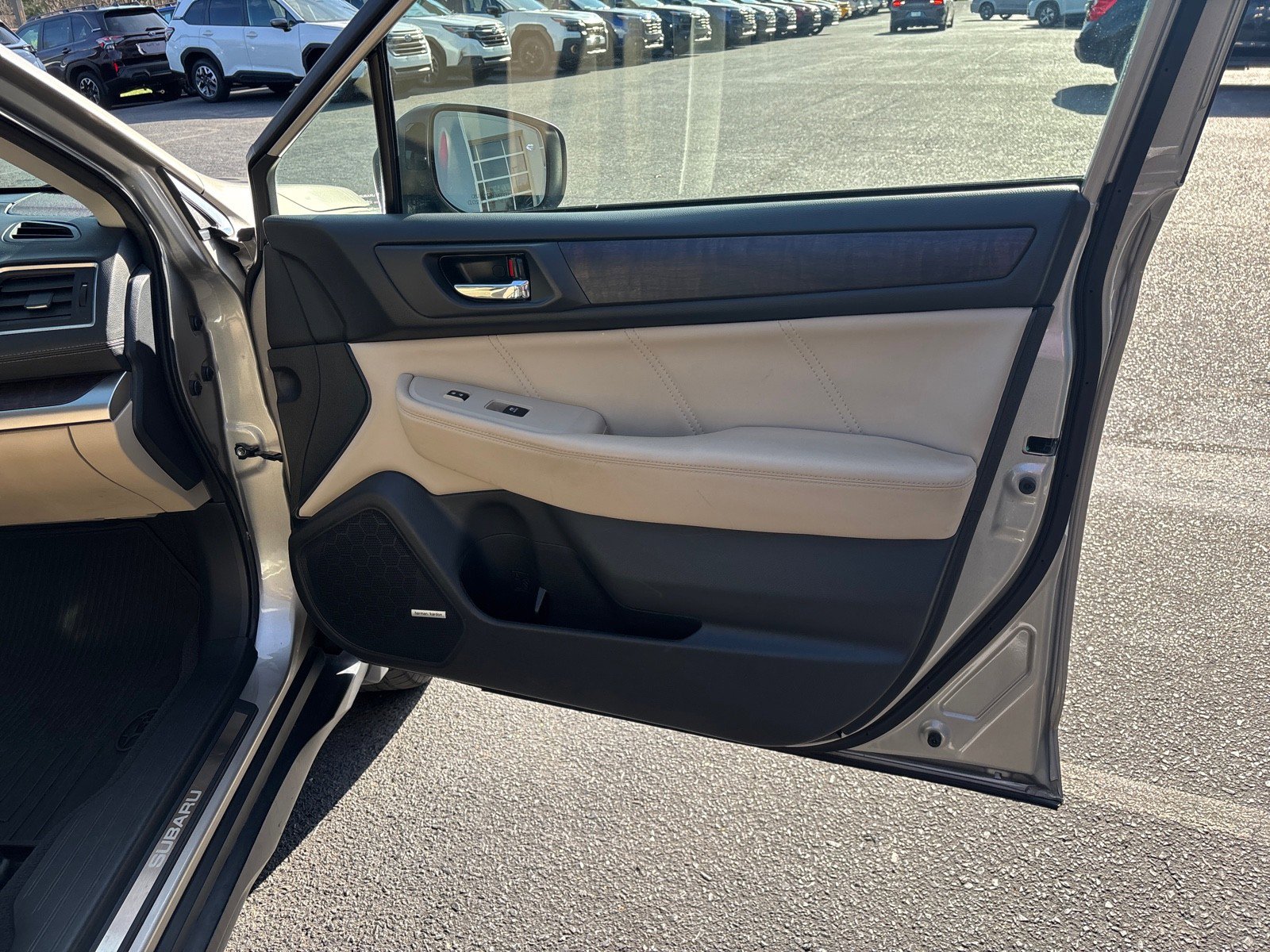 Used 2019 Subaru Outback 2.5i Limited w/ Popular Package #2 image 43