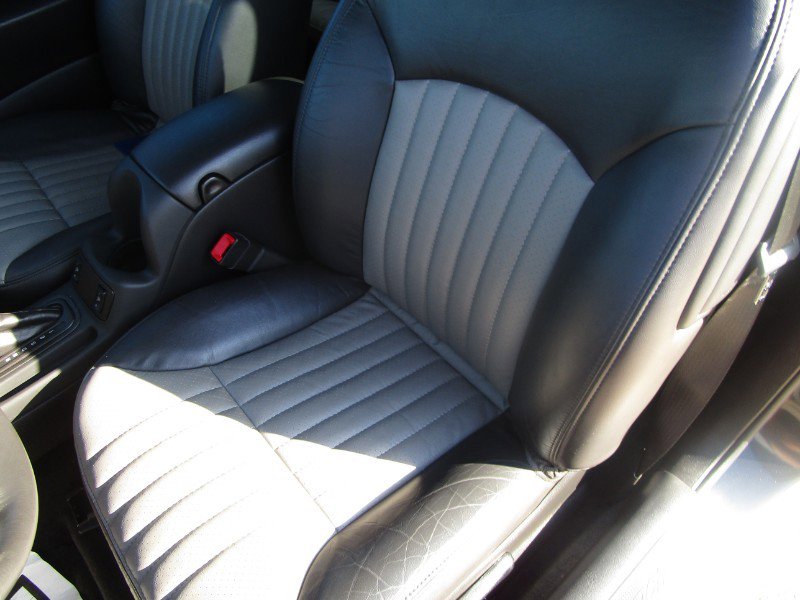 Used 2002 Chevrolet Monte Carlo SS w/ Pace Car Replica Pkg image 7