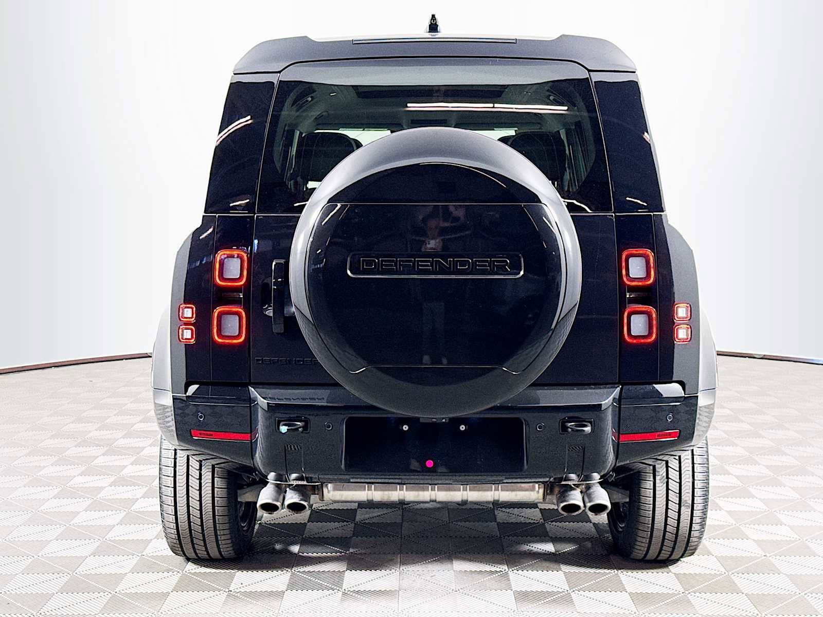 New 2026 Land Rover Defender 110 V8 AWD/4WD image 6