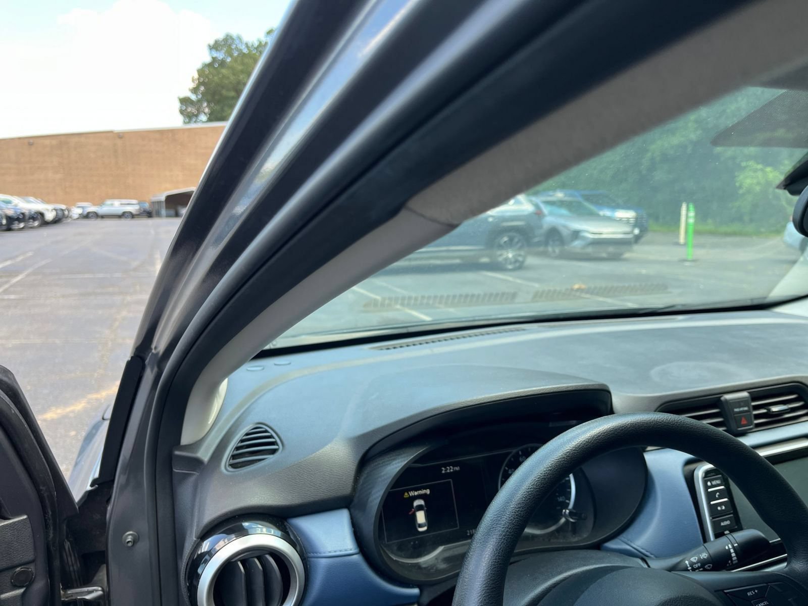Used 2025 Nissan Versa SV FWD image 35