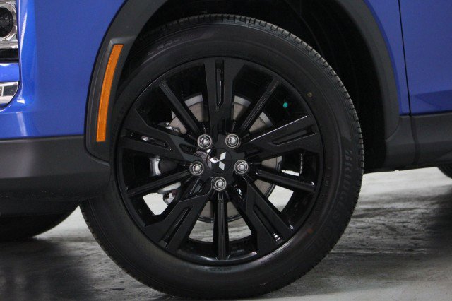 New 2026 Mitsubishi Eclipse Cross LE image 3