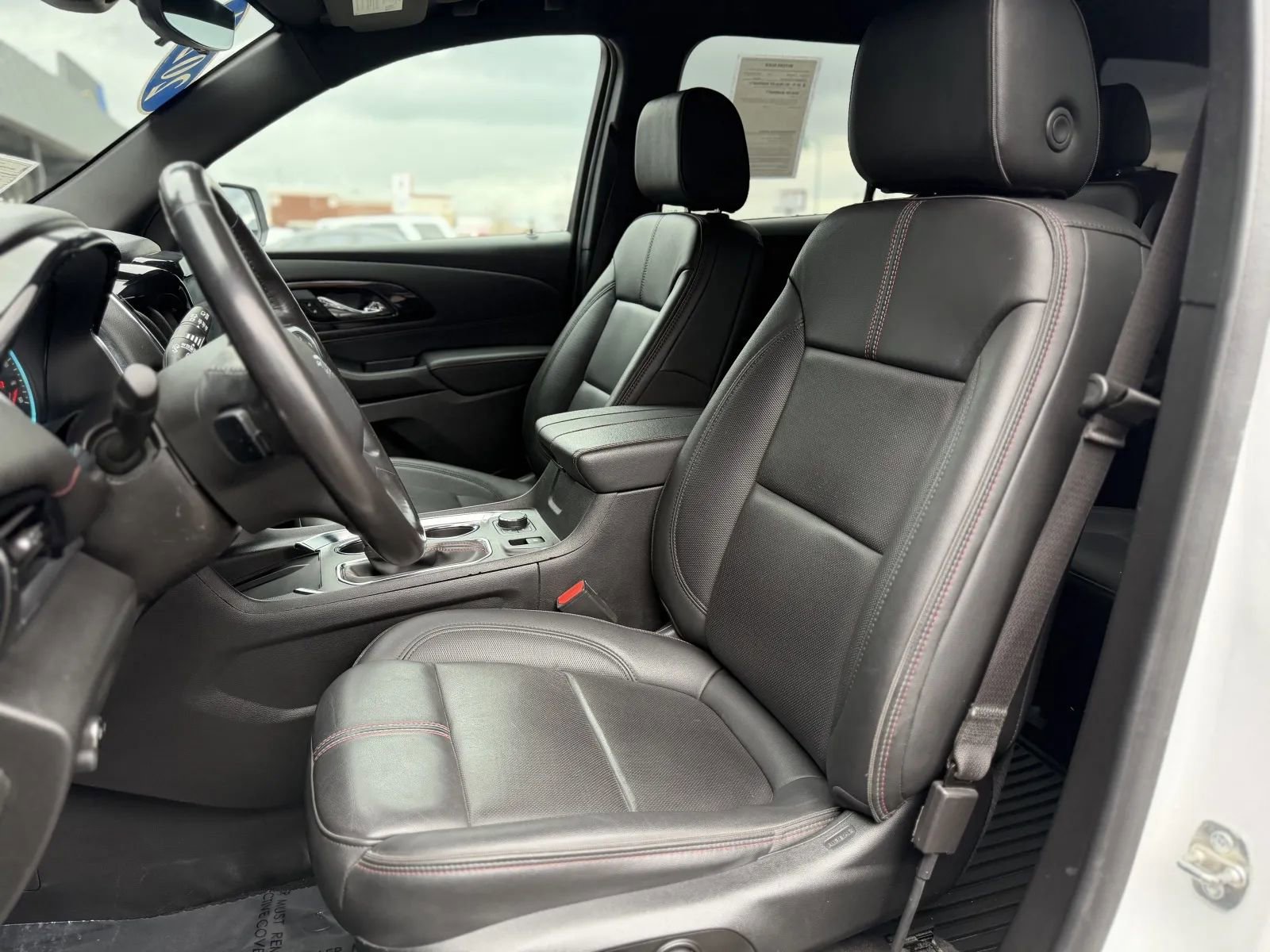 Used 2024 Chevrolet Traverse RS image 15