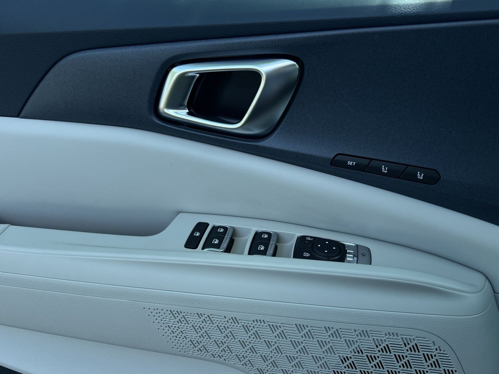 New 2026 Kia Carnival SX FWD image 19
