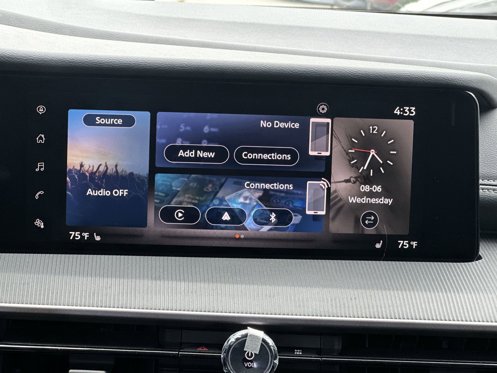 New 2025 Nissan Murano SV FWD image 3