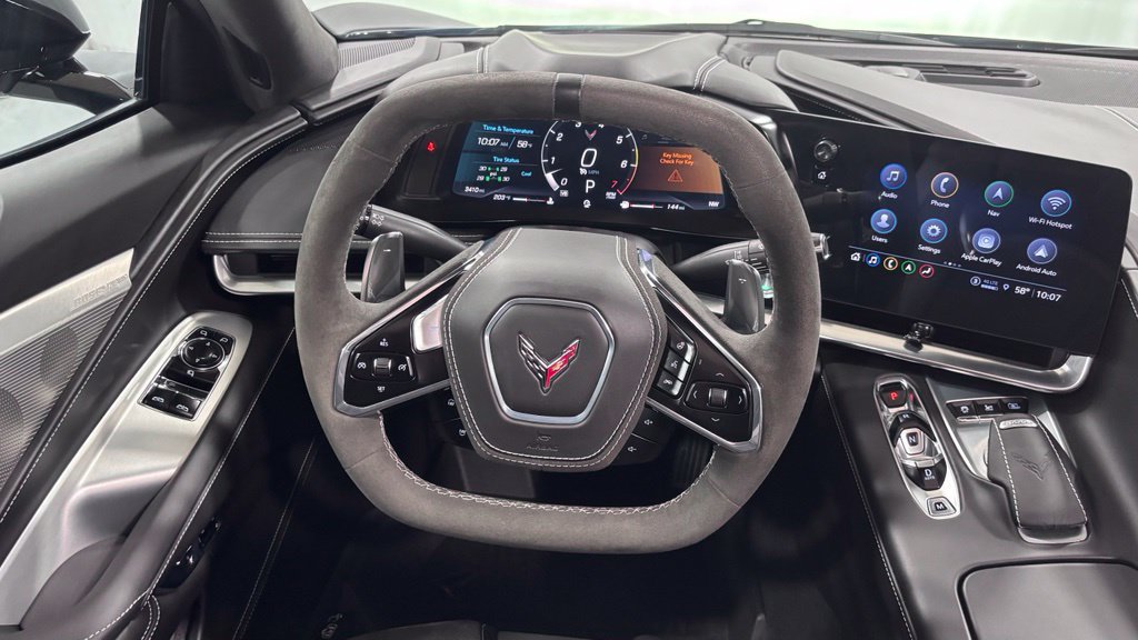 Used 2022 Chevrolet Corvette Stingray Premium Cpe w/ Z51 Performance Package RWD image 18