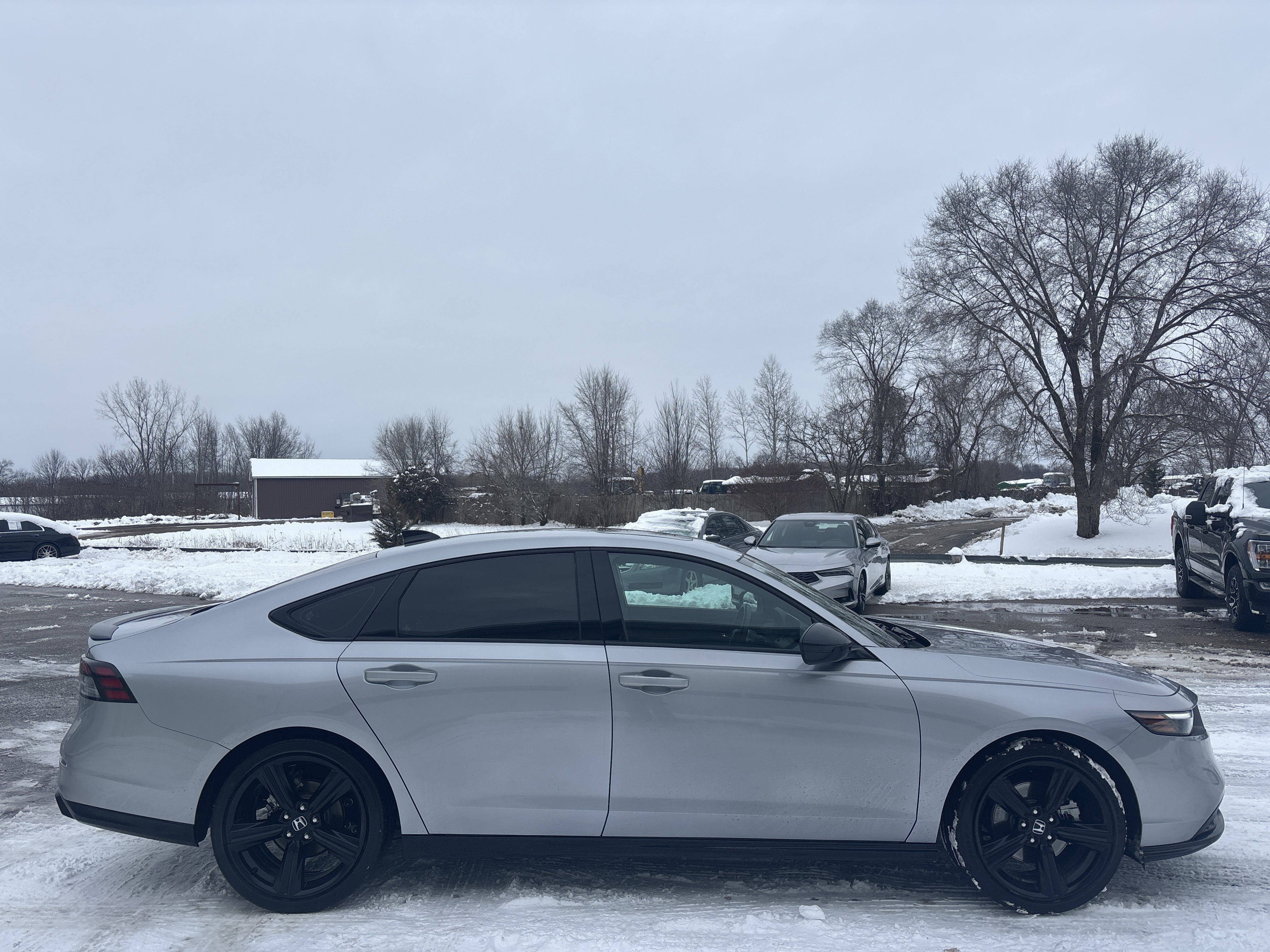 Used 2023 Honda Accord Sport image 2