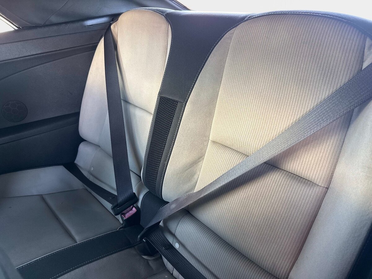 Used 2015 Chevrolet Camaro LT RWD image 15