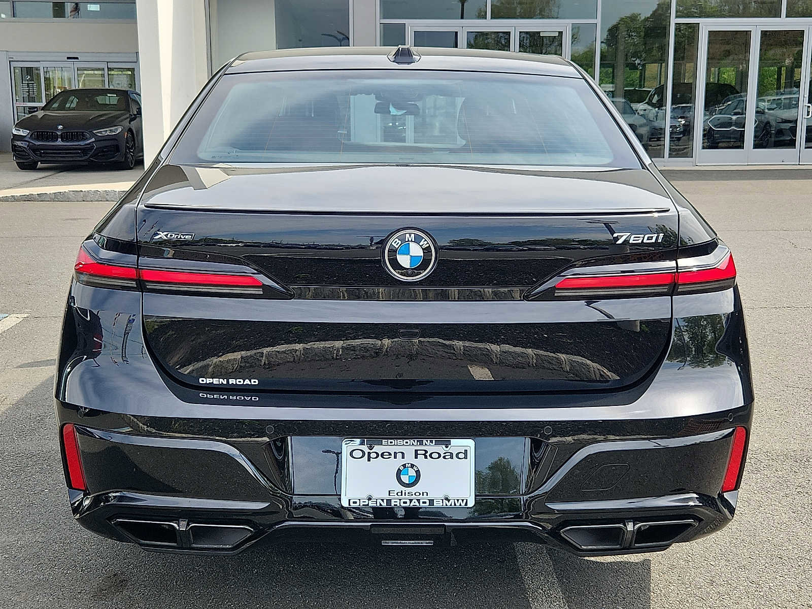 Certified 2024 BMW 760i xDrive w/ Executive Package AWD/4WD image 5