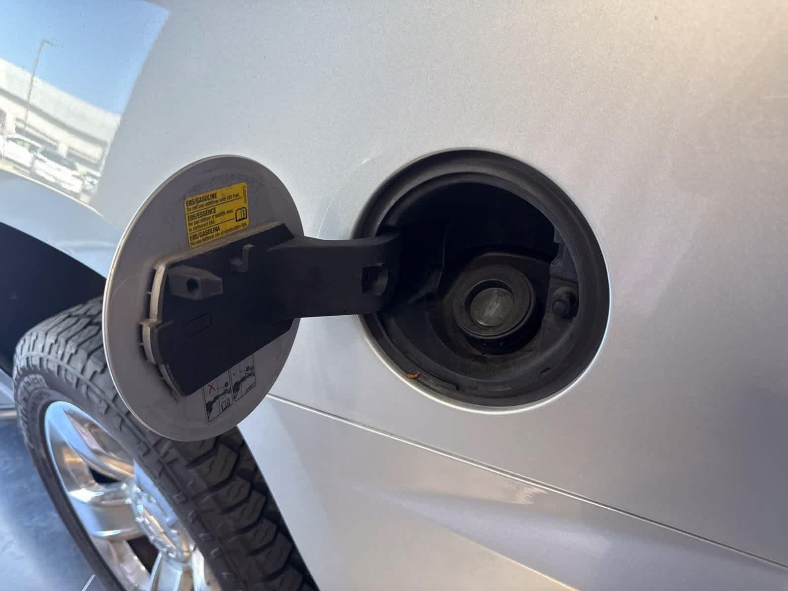 Used 2019 Chevrolet Tahoe Premier AWD/4WD image 12