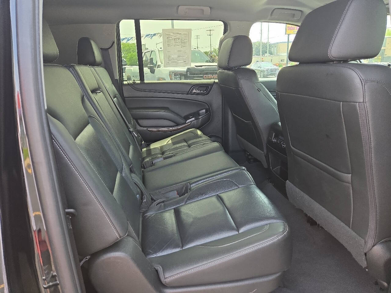Used 2020 Chevrolet Suburban LT AWD/4WD image 15
