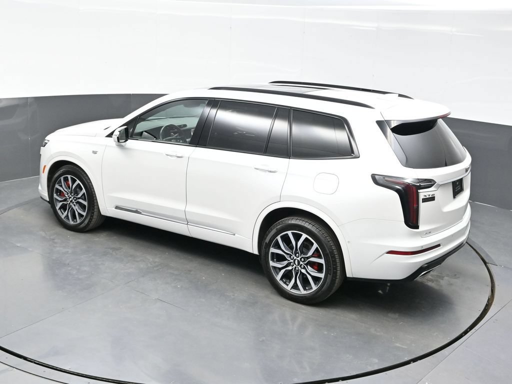 Certified 2025 Cadillac XT6 Sport w/ Platinum Package AWD/4WD image 39