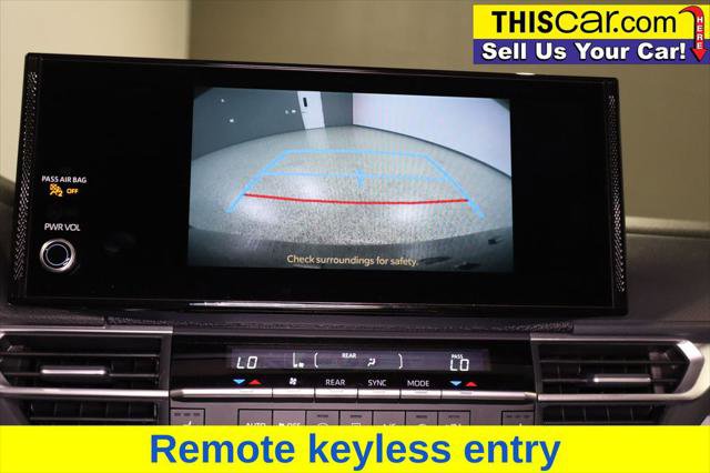 Used 2025 Toyota Sienna XLE image 14