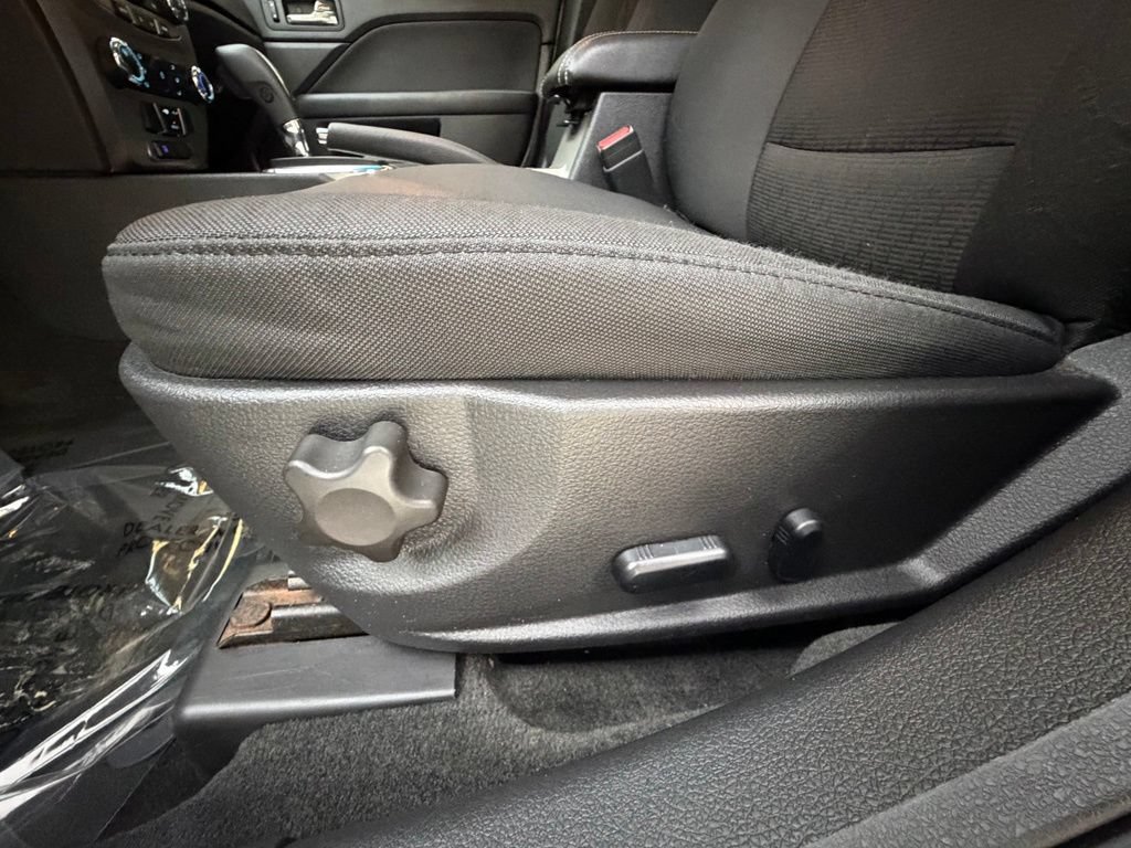 Used 2012 Ford Fusion SE FWD image 39