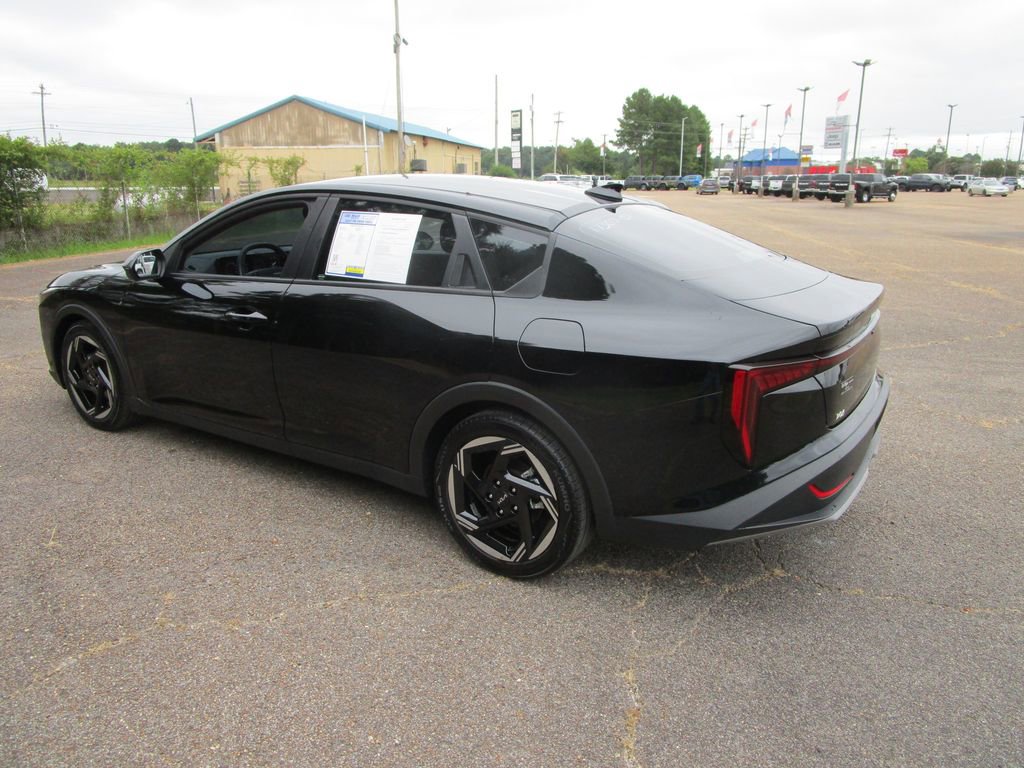 Used 2025 Kia K4 EX image 3