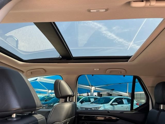 Used 2025 Honda Pilot Touring image 14