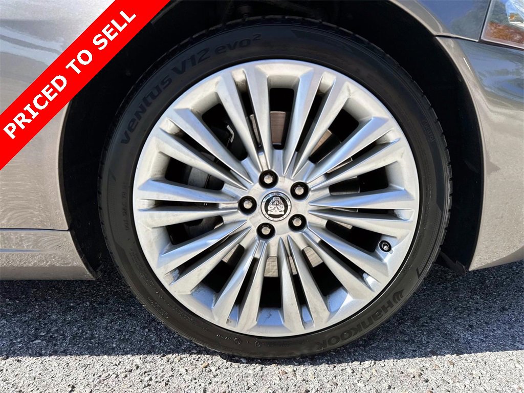 Used 2010 Jaguar XK Convertible image 9