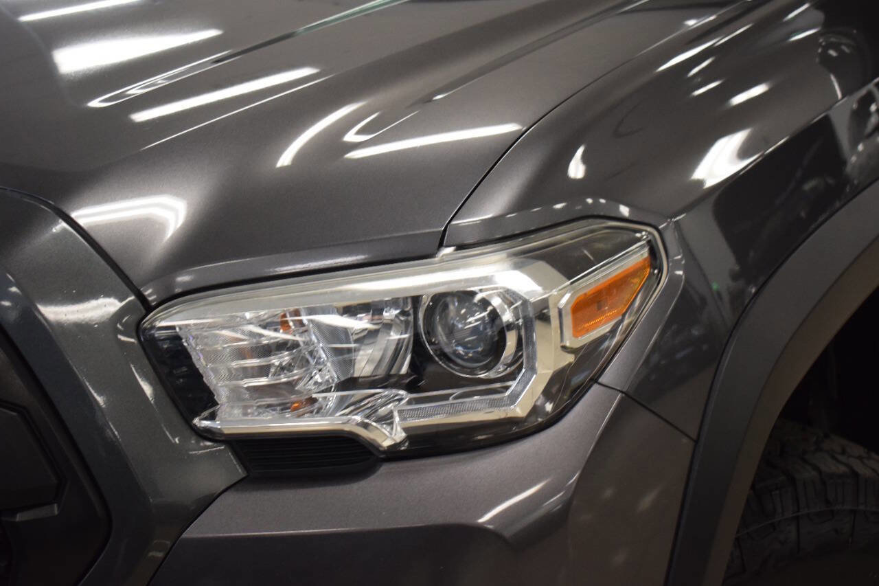 Used 2017 Toyota Tacoma TRD Off-Road image 42