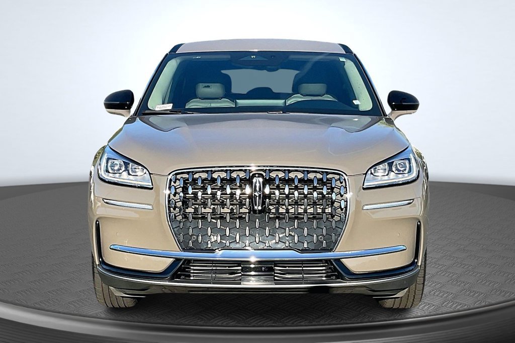 Used 2025 Lincoln Corsair Reserve FWD image 2