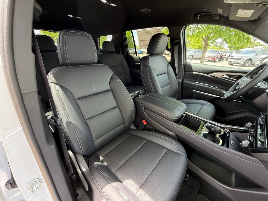 New 2026 Chevrolet Traverse LT w/ Driver Confidence Package AWD/4WD image 31