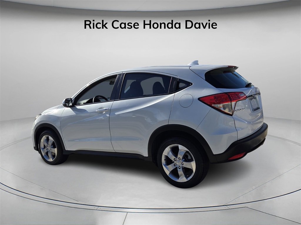 Used 2021 Honda HR-V LX image 8