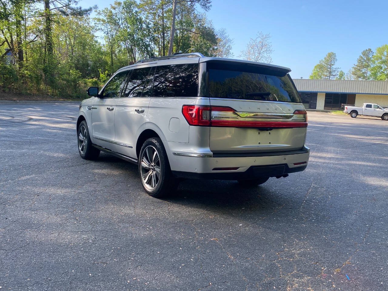 Used 2019 Lincoln Navigator Reserve AWD/4WD image 7