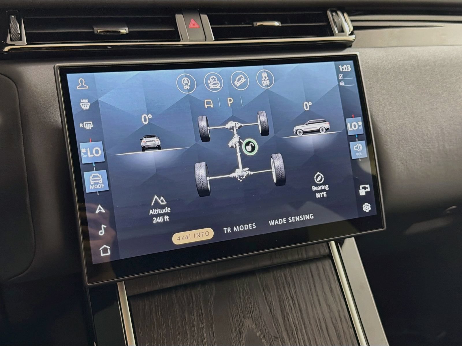 Certified 2026 Land Rover Range Rover Velar Dynamic SE AWD/4WD image 19