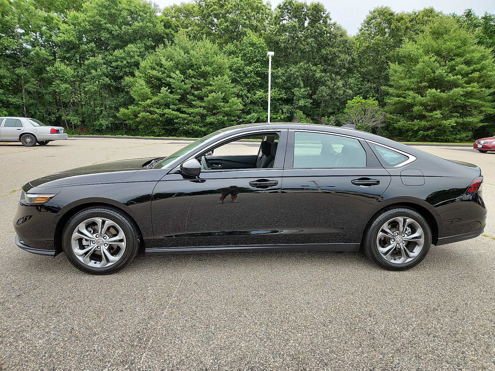 Certified 2024 Honda Accord EX image 8