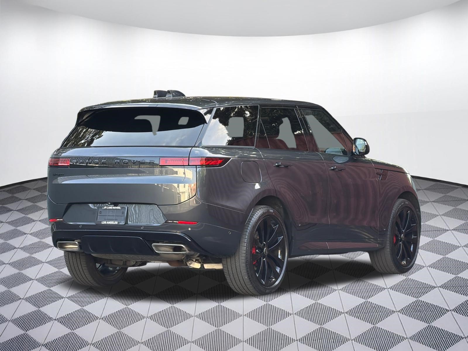 Used 2025 Land Rover Range Rover Sport Dynamic SE AWD/4WD image 8
