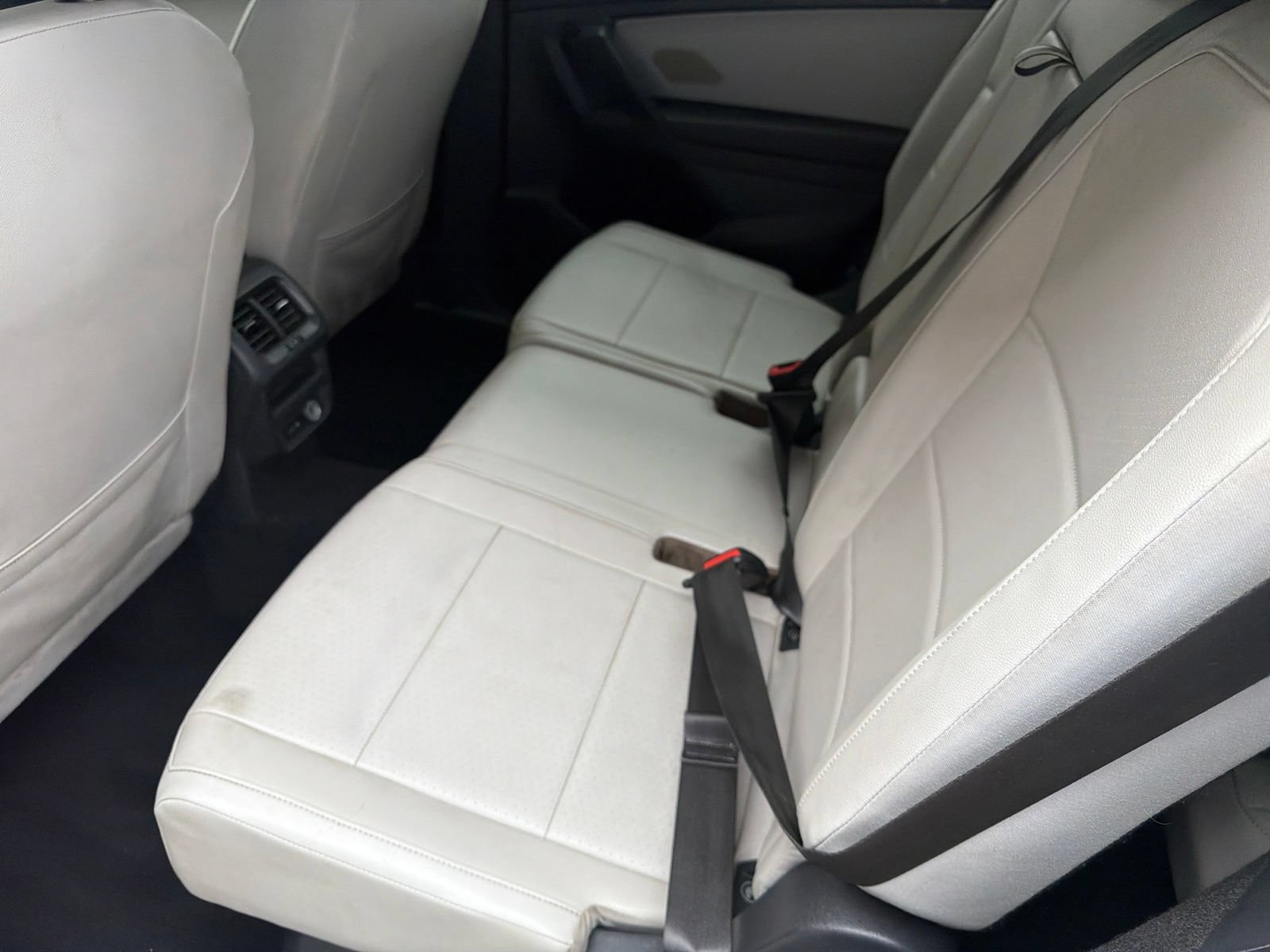 Used 2021 Volkswagen Tiguan SE R-Line FWD image 11