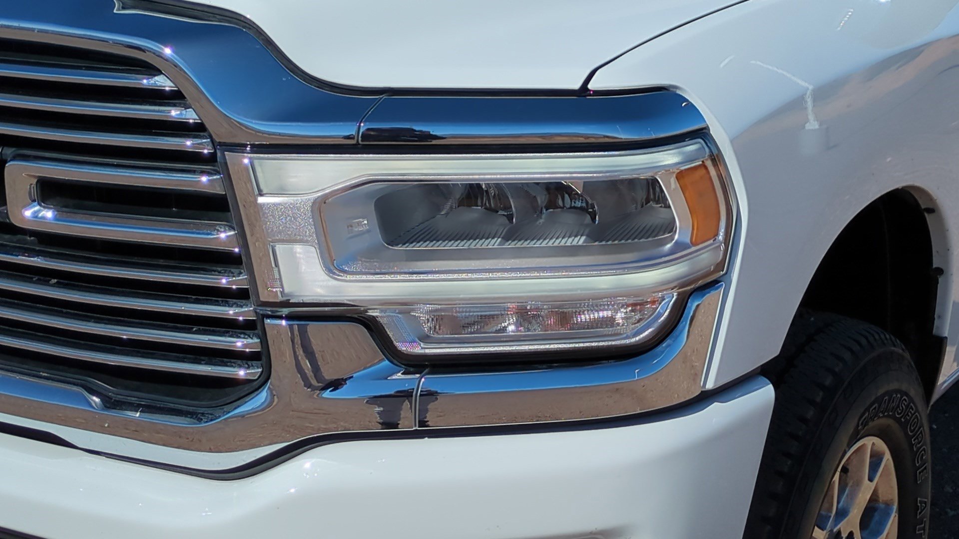 Used 2024 RAM 2500 Laramie w/ Safety Group image 10