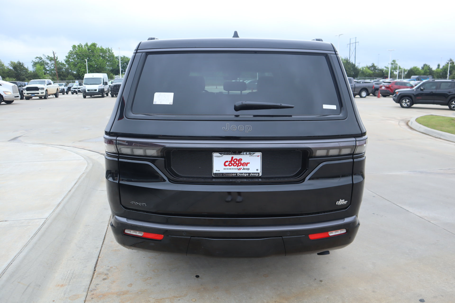 New 2026 Jeep Grand Wagoneer Limited w/ Premium Group II AWD/4WD image 25