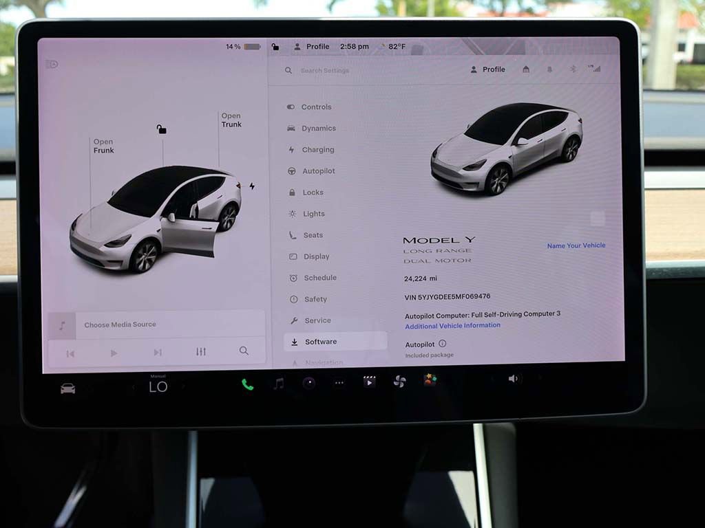 Used 2021 Tesla Model Y Long Range image 62