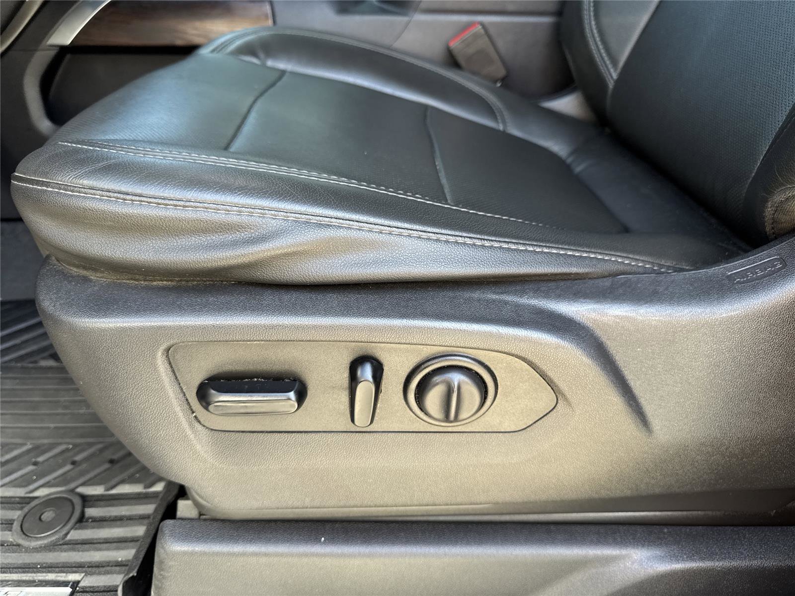 Used 2019 GMC Sierra 1500 SLT w/ SLT Premium Plus Package image 13