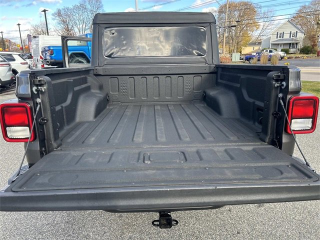 Used 2023 Jeep Gladiator Sport image 14