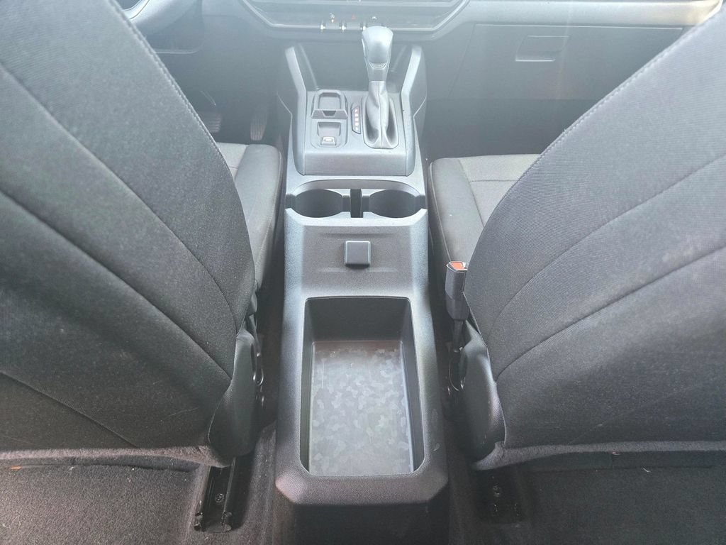 Used 2024 Chevrolet Colorado W/T RWD image 6