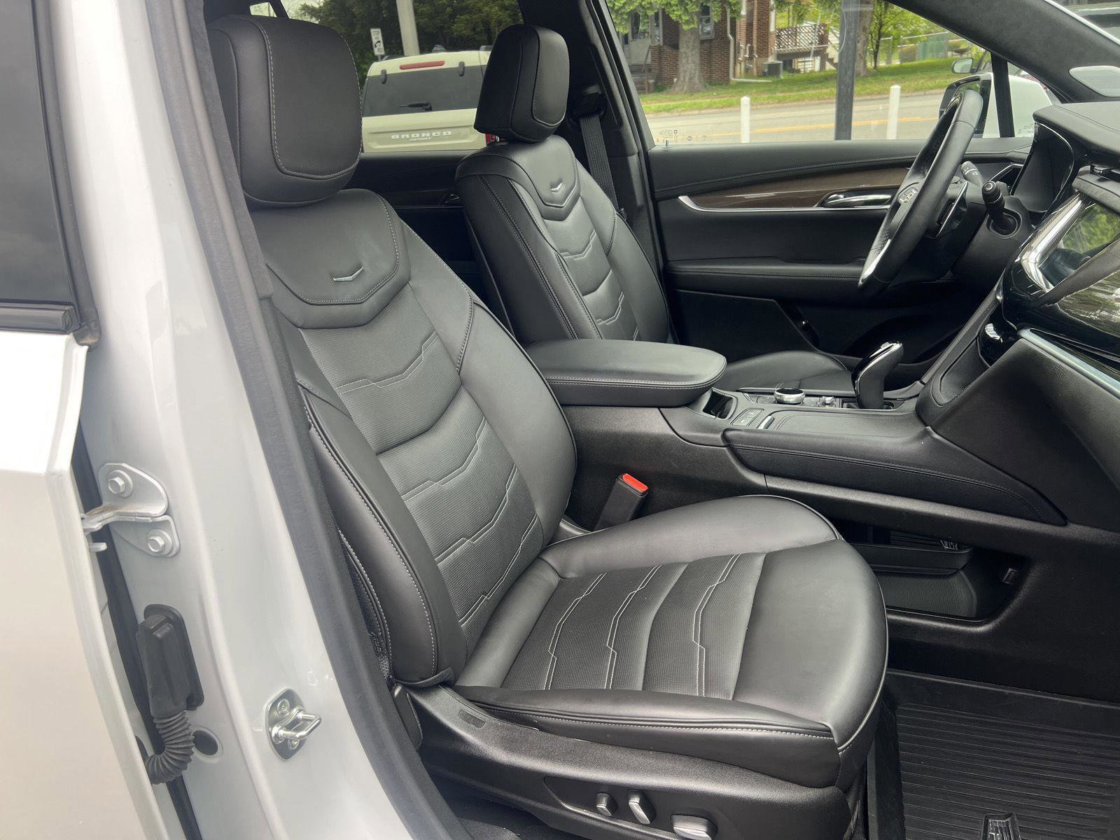 Used 2025 Cadillac XT6 Sport w/ Platinum Package AWD/4WD image 20